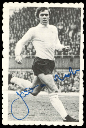 A&BC - 'Footballers Autographed Photos 1973/74 (Crinkle)' (1973) - #27 - David Nish (Derby County) A&BC - 'Footballers Autographed Photos 1973/74 (Crinkle)' (1973) - #27 - David Nish (Derby County)