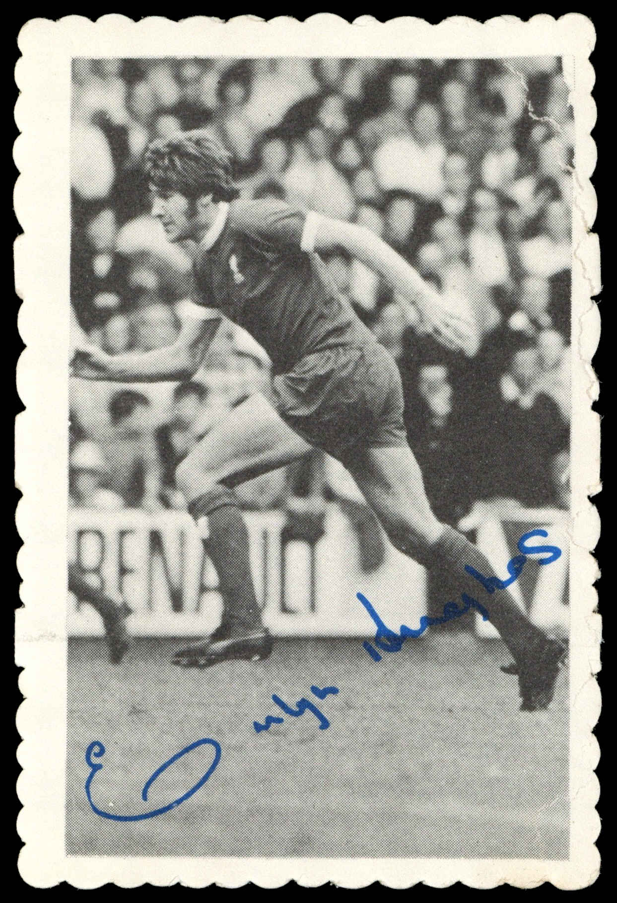 A&BC - 'Footballers Autographed Photos 1973/74 (Crinkle)' (1973) - #3 - Emlyn Hughes (Liverpool) A&BC - 'Footballers Autographed Photos 1973/74 (Crinkle)' (1973) - #3 - Emlyn Hughes (Liverpool)