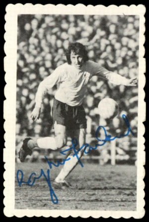A&BC - 'Footballers Autographed Photos 1973/74 (Crinkle)' (1973) - Roy McFarland (Derby County) A&BC - 'Footballers Autographed Photos 1973/74 (Crinkle)' (1973) - Roy McFarland (Derby County)