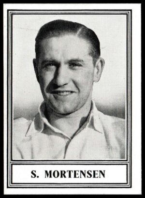 Barratt & Co - 'Famous Footballers 1952-53 - Card #19 - S. Mortenson (Blackpool)