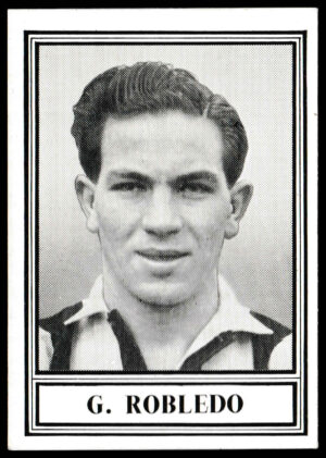 Barratt & Co - 'Famous Footballers 1952-53 - Card #45 - G. Robledo (Newcastle Utd) Barratt & Co - 'Famous Footballers 1952-53 - Card #45 - G. Robledo (Newcastle Utd)