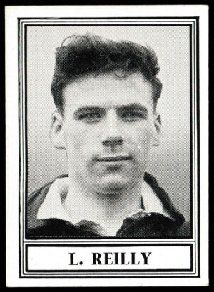 Barratt & Co - 'Famous Footballers 1952-53 - Card #49 - L. Reilly (Hibernian) Barratt & Co - 'Famous Footballers 1952-53 - Card #49 - L. Reilly (Hibernian)