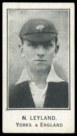 Barratt - 'Cricketers (Xmas Club)' (c1930) - N. Leyland (Yorkshire)
