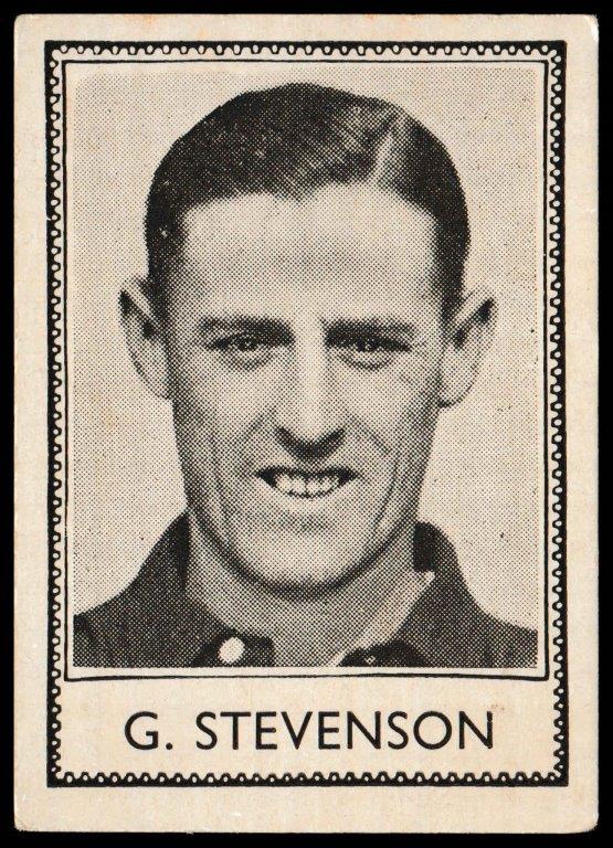 Barratt - 'Famous Footballers 1937-38' (1937) - G. Stevenson (Motherwell) Barratt - 'Famous Footballers 1937-38' (1937) - G. Stevenson (Motherwell)