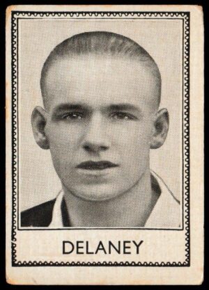 Barratt - 'Famous Footballers 1937-38' (1937) - Delaney (Celtic)