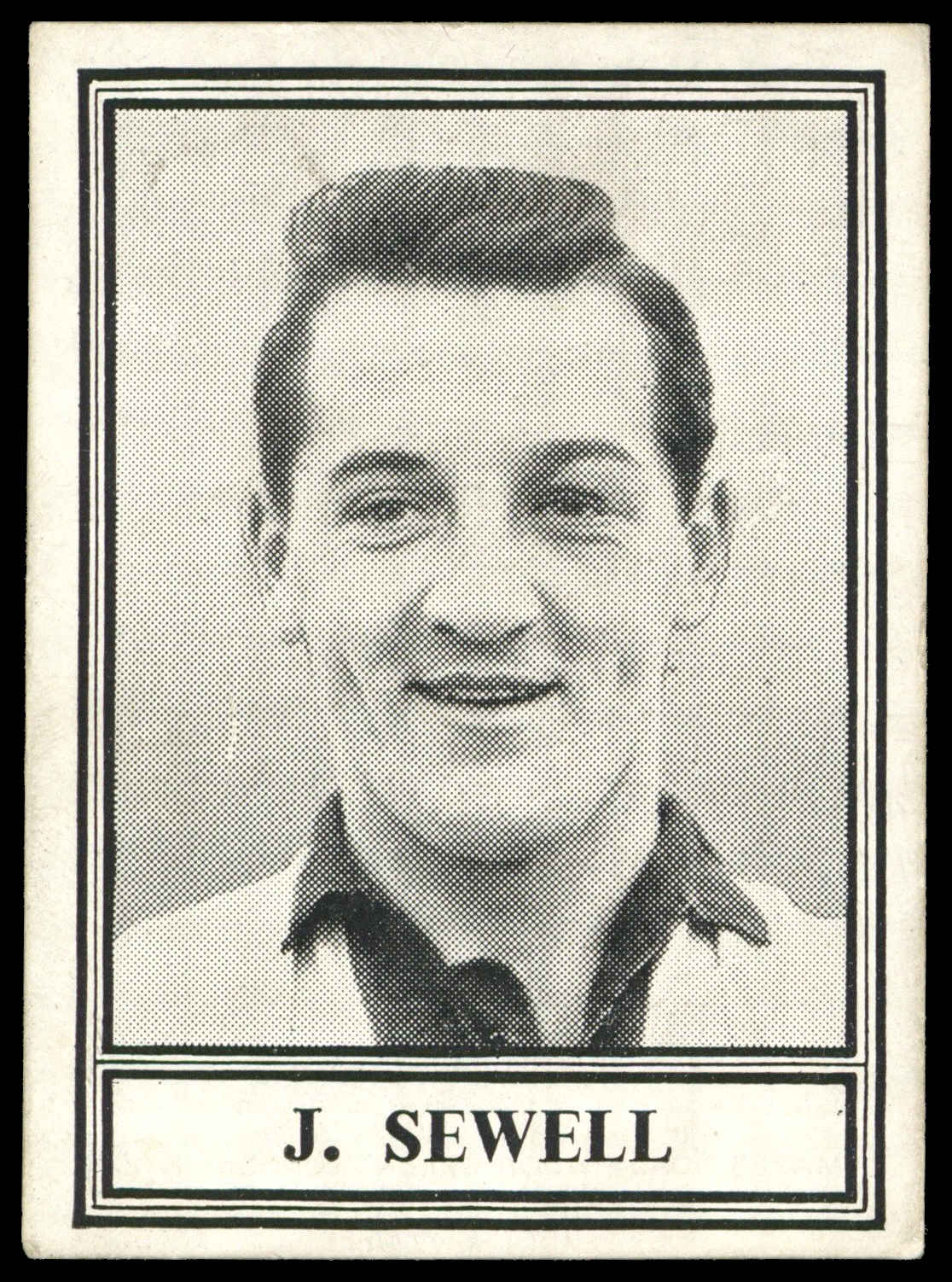 Barratt - 'Famous Footballers New Series (1952)' - J. Sewell (Sheffield Wednesday) Barratt - 'Famous Footballers New Series (1952)' - J. Sewell (Sheffield Wednesday)