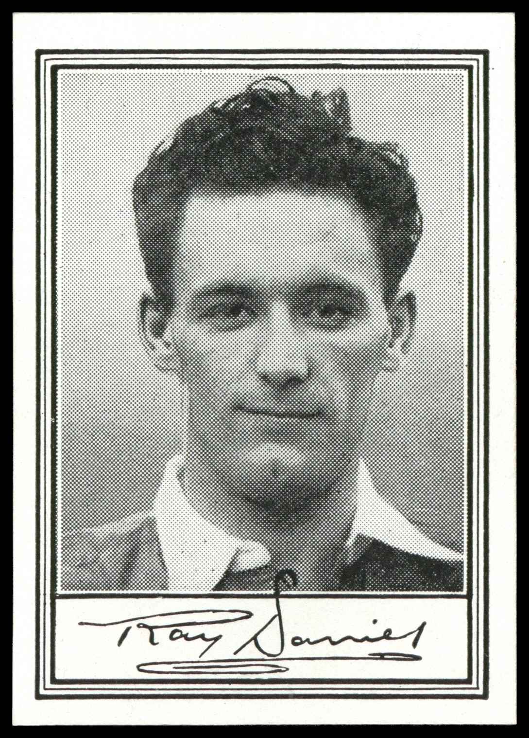 Barratt & Co - 'Famous Footballers A.2' (1954) #14 R. Daniel (Sunderland) Barratt & Co - 'Famous Footballers A.2' (1954) #14 R. Daniel (Sunderland)