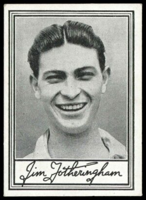 Barratt & Co - 'Famous Footballers A.3' (1955) #15 J. Fotheringham (Arsenal) Barratt & Co - 'Famous Footballers A.3' (1955) #15 J. Fotheringham (Arsenal)
