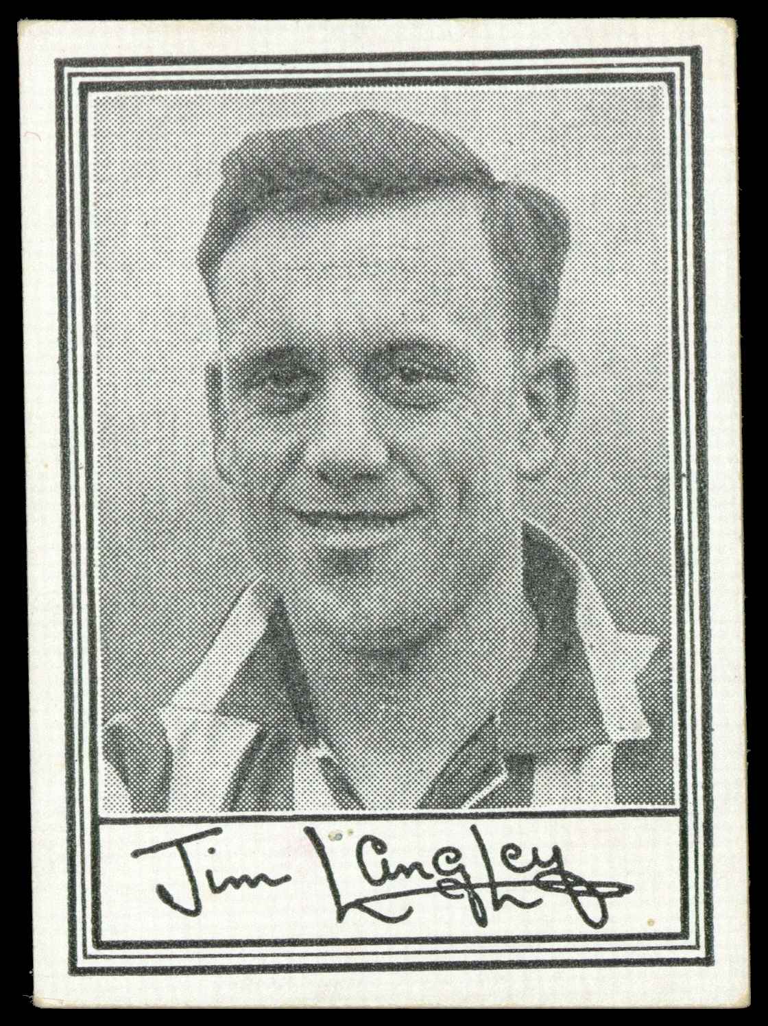 Barratt & Co - 'Famous Footballers A.3' (1955) #17 E.J. Langley (Brighton and Hove Albion) Barratt & Co - 'Famous Footballers A.3' (1955) #17 E.J. Langley (Brighton and Hove Albion)