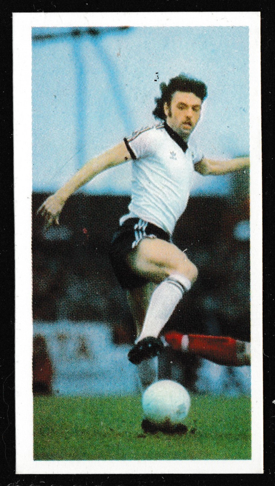 Bassett - 'Footballers 1981-82' (1981) - John Wark (Ipswich) Bassett - 'Footballers 1981-82' (1981) - John Wark (Ipswich)