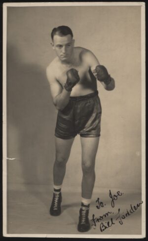 Signed - 'Bill Fadden Australian Welterweight' (c1946) - Boxing Photo