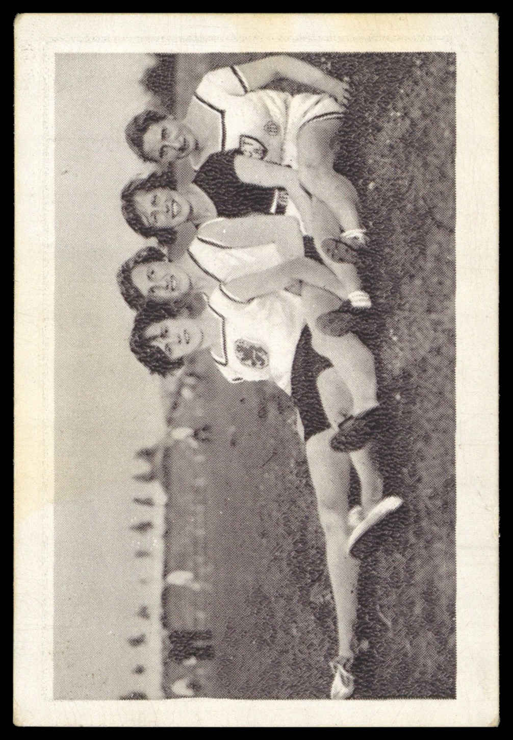 Bulgaria Zigarettenfabrik - 'Sport Photos' (1932) - Besitsserinnen der Olympischen Boronze Medaille Bulgaria Zigarettenfabrik - 'Sport Photos' (1932) - Besitsserinnen der Olympischen Boronze Medaille