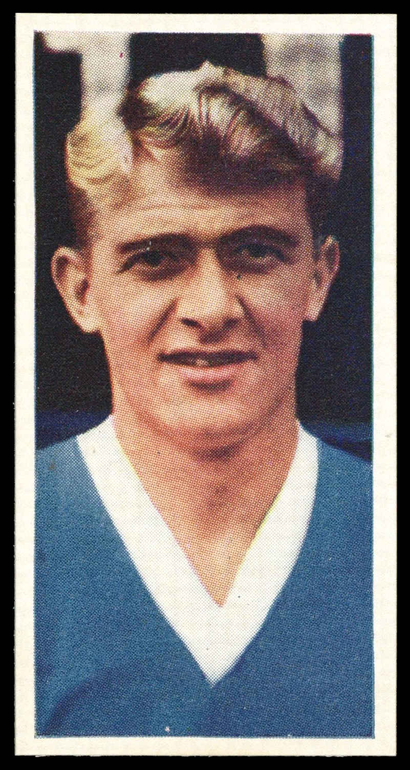Cadet - 'Footballers (28mm Inverted)' #17 - Bill Cunningham (Leicester City) (1958) Cadet - 'Footballers (28mm Inverted)' #17 - Bill Cunningham (Leicester City) (1958)