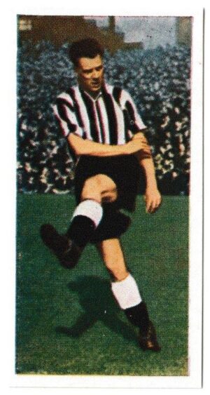 Cadet Sweets - 'Footballers (1958)' - Card #24 - Bobby Mitchell (Newcastle)