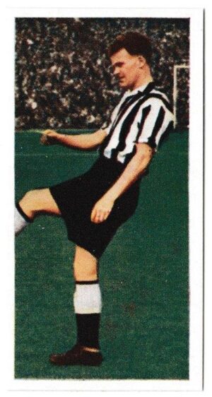Cadet Sweets - 'Footballers (1958)' - Card #9 - Alf McMichael (Newcastle United)