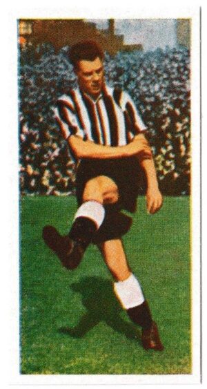 Cadet Sweets - 'Footballers (1959)' - Card #24 - Bobby Mitchell (Newcastle)