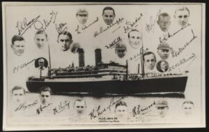 K Ltd - 'MCC 1932-33 Australian Tour (Bodyline) with Facsimile Signatures Postcard' (1933) - Unposted