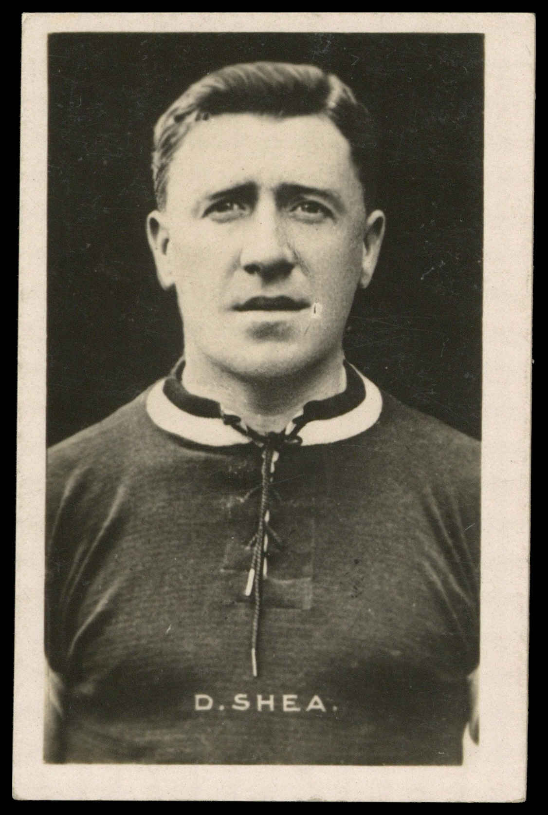 Amalgamated Press - 'Famous Football Captains' (1923) - D. Shea (Fulham) Amalgamated Press - 'Famous Football Captains' (1923) - D. Shea (Fulham)