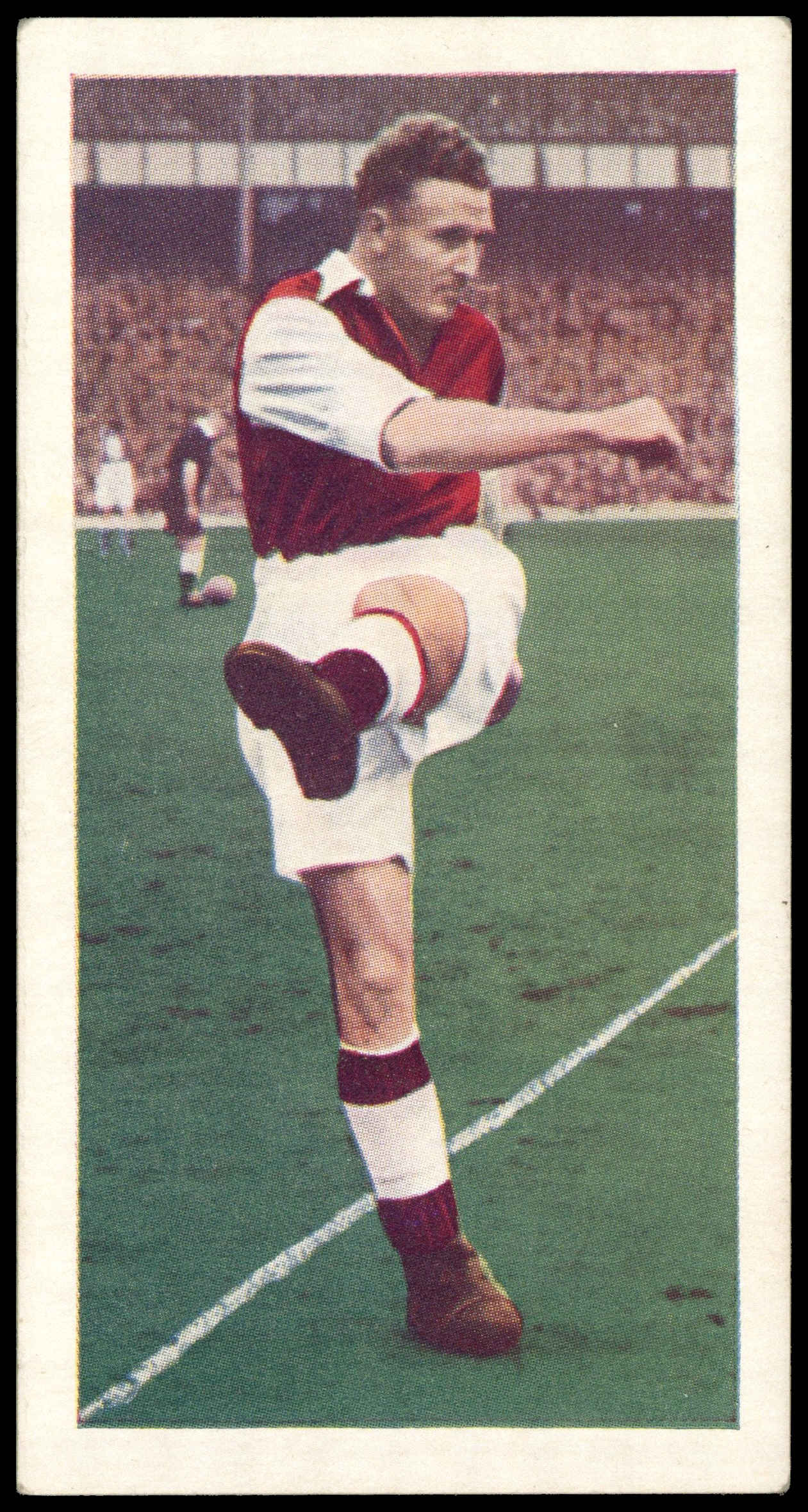 Chix - 'Famous Footballers S2' (1957) - #15 - Alex Forbes (Leyton Orient) Chix - 'Famous Footballers S2' (1957) - #15 - Alex Forbes (Leyton Orient)