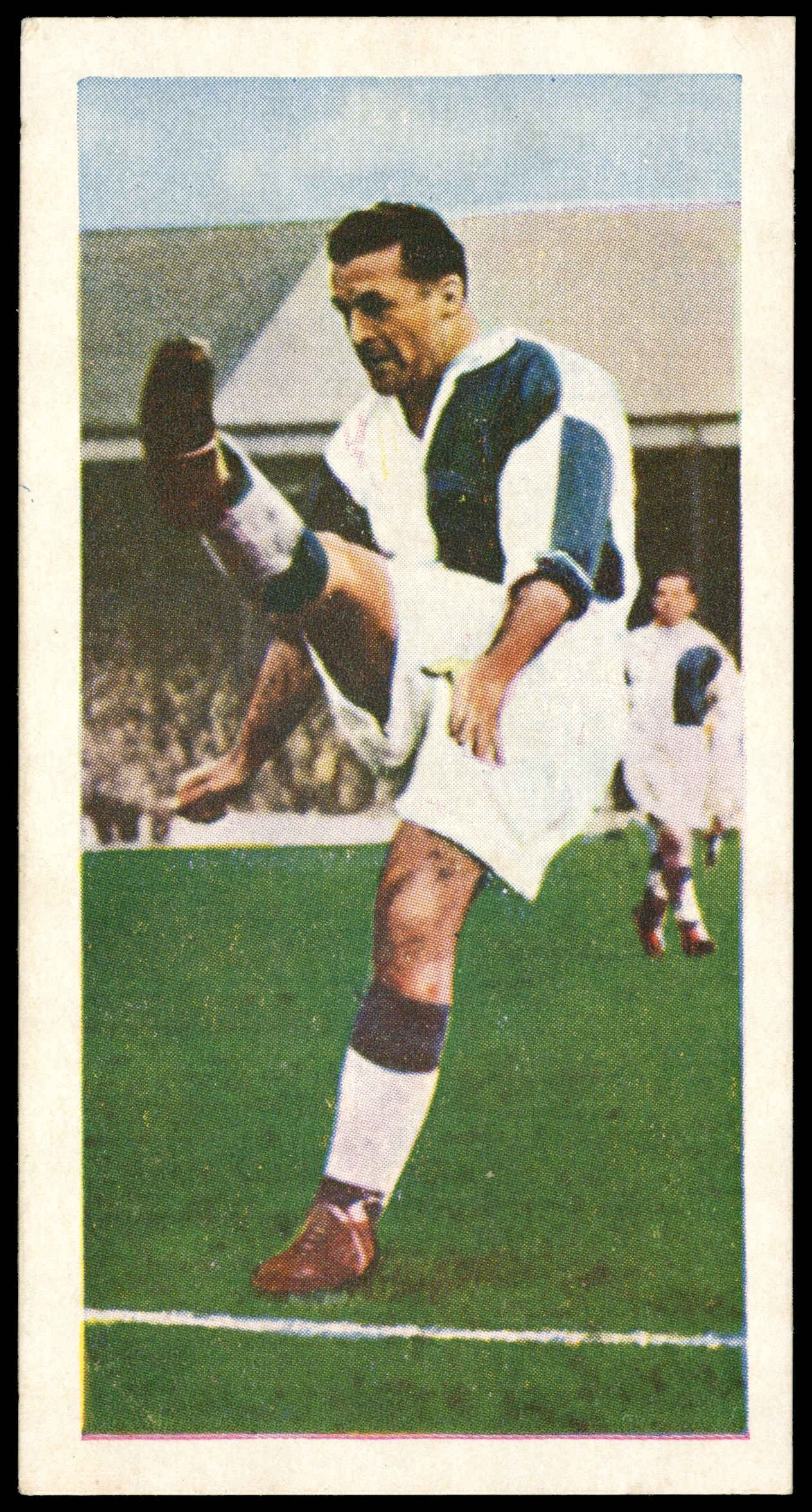 Chix - 'Famous Footballers S2' (1957) - #22 - E. Quigley (Blackburn) Chix - 'Famous Footballers S2' (1957) - #22 - E. Quigley (Blackburn)