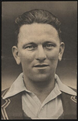 Photogravure - 'Maurice Leyland Yorks England' (1936) - Unused Cricket Postcard