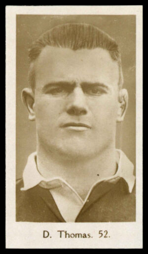 De Beukelaer - 'All Sports' #52 - D. Thomas (Rugby Union) (1932)