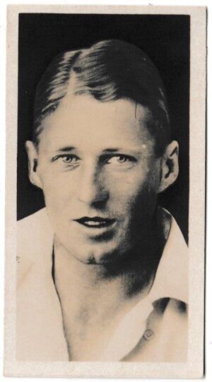 Drapkin & Co - 'Australian and English Cricketers' (1928) - Card #1 - E. a'Beckett (Victoria)