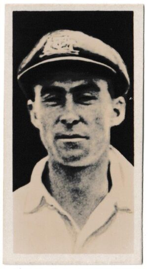 Drapkin & Co - 'Australian and English Cricketers' (1928) - Card #25 - V. Richardson (South Australia) Drapkin & Co - 'Australian and English Cricketers' (1928) - Card #25 - V. Richardson (South Australia)