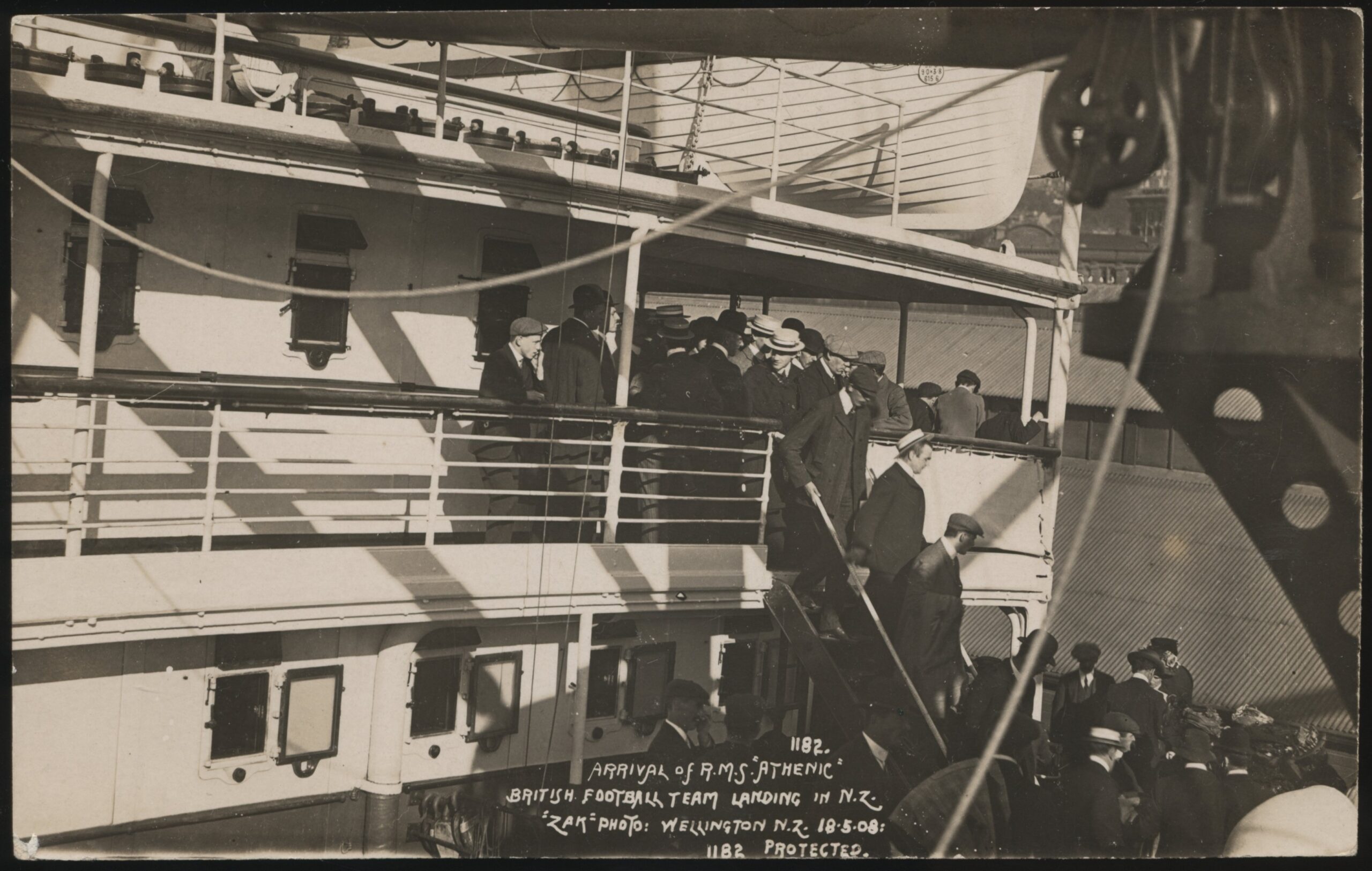 ZAK - 'Arrival of British Isles Rugby Team in NZ' (1908) - Unused Rugby Postcard ZAK - 'Arrival of British Isles Rugby Team in NZ' (1908) - Unused Rugby Postcard