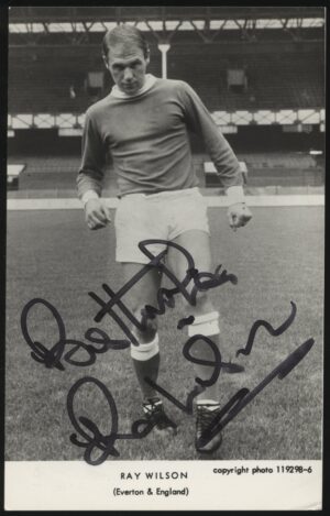 Real Photo - 'Ray Wilson Everton & England' (c1960's) - Signed Football Postcard
