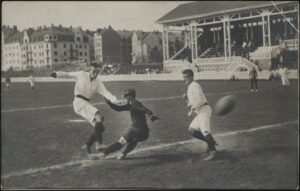 Stockholm Olympics - 'Netherlands v Finland Bronze Medal Football Match' (1912) - Unused Postcard