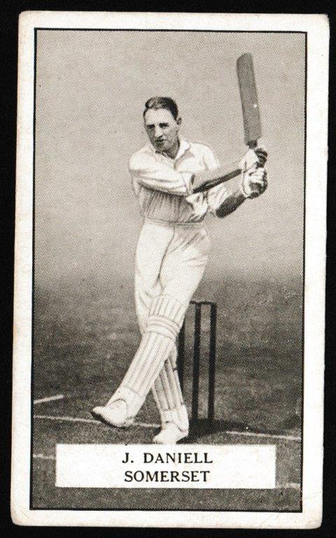 Gallaher - 'Famous Cricketers' (1926) - J. Daniel (Somerset) Gallaher - 'Famous Cricketers' (1926) - J. Daniel (Somerset)