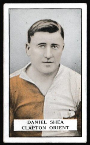 Gallaher - 'Famous Footballers (Green)' (1925) - Daniel Shea (Clapton Orient) Gallaher - 'Famous Footballers (Green)' (1925) - Daniel Shea (Clapton Orient)