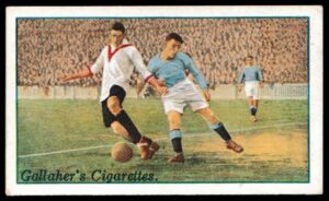 Gallaher - 'Footballers in Action' (1928) - Clapton Orient v Man City Gallaher - 'Footballers in Action' (1928) - Clapton Orient v Man City
