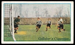 Gallaher - 'Footballers in Action' (1928) - Corinthians v Newcastle United