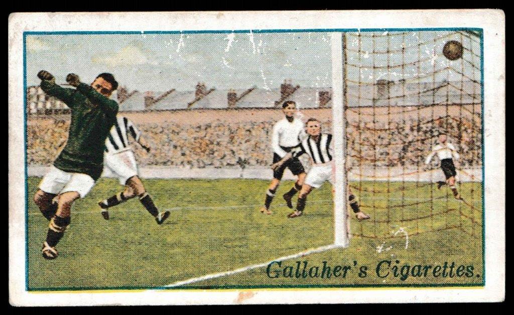 Gallaher - 'Footballers in Action' (1928) - Tottenham v Albion Gallaher - 'Footballers in Action' (1928) - Tottenham v Albion