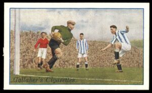Gallaher - 'Footballers (Red)' (1928) - Manchester Utd v Huddersfield