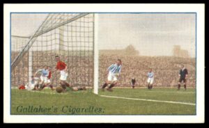 Gallaher - 'Footballers (Red)' (1928) - Burnley v Manchester United