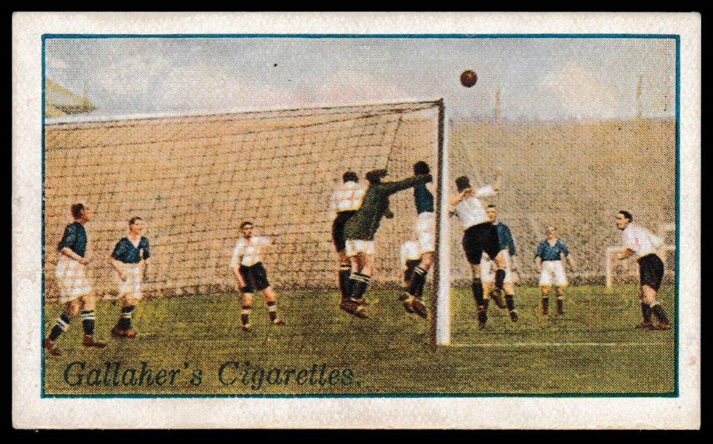 Gallaher - 'Footballers (Red)' (1928) - The Cup Final Gallaher - 'Footballers (Red)' (1928) - The Cup Final