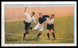 Gallaher - 'Footballers (Red)' (1928) - Clyde v Arthurlie