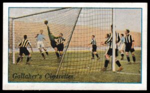 Gallaher - 'Footballers (Red)' (1928) - Manchester City v Grimsby Town
