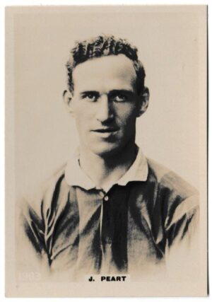 Phillips (Godfrey) - 'Pinnace Footballers (Large)' (1922) - Card #1903 - J. Peart (Norwich City)