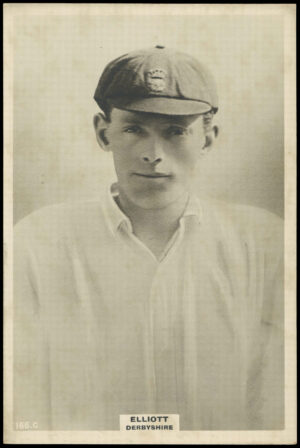 Phillips (Godfrey) - Elliott (Derbyshire) -  'Cricketers Cabinet Card'  - (1924)