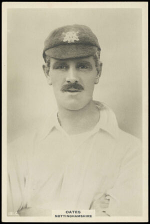 Phillips (Godfrey) - Oates (Nottinghamshire) -  'Cricketers Cabinet Card'  - (1924)