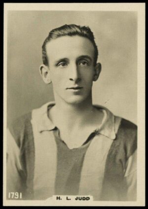 Phillips (Godfrey) - 'Pinnace Footballers (Large)' (1922) - H.L. Judd (Leytonstone)