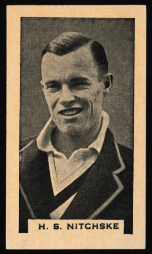 Phillips (Godfrey) - 'Test Cricketers 1932-1933' (1932) - Card #32 (BDV) - H.S. Nitchske (South Australia)
