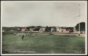 Valentine's - 'Gullane from No.1 Golf Course B8419' (Undated) - Unused Postcard Valentine's - 'Gullane from No.1 Golf Course B8419' (Undated) - Unused Postcard