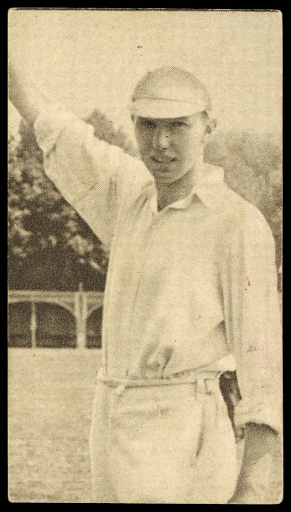 Hill (R&J) - 'Famous Cricketers' (1923) - C.H. Gibson (Cambridge University) Hill (R&J) - 'Famous Cricketers' (1923) - C.H. Gibson (Cambridge University)