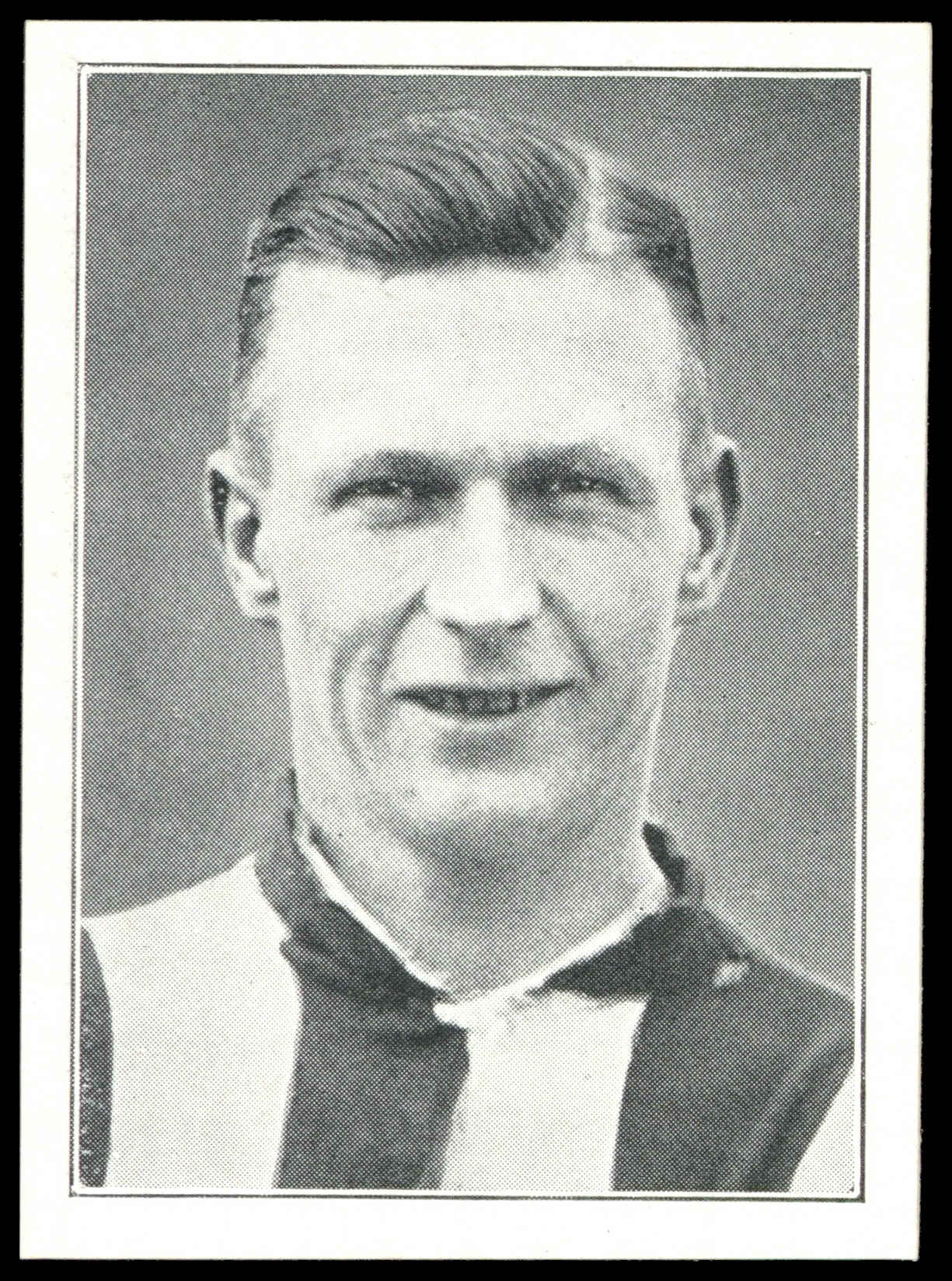 R&J Hill - 'Popular Footballers 1934-5 (Series B)' (1934) - W.G. Richardson (West Brom) R&J Hill - 'Popular Footballers 1934-5 (Series B)' (1934) - W.G. Richardson (West Brom)