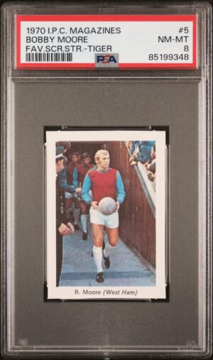 IPC Magazines - 'My Favourite Soccer Stars (Tiger)' (1970) - Bobby Moore (West Ham United) **PSA8**